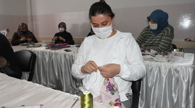 İğne oyası yaparak kanseri yendi