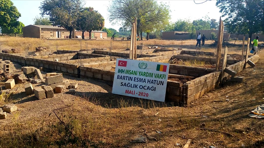 İHH Mali'de 4 cami ve 3 keyif ocağı mensur edecek
