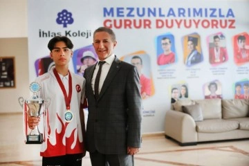 İhlas Koleji öğrencisi kick boks’ta Türkiye şampiyonu oldu