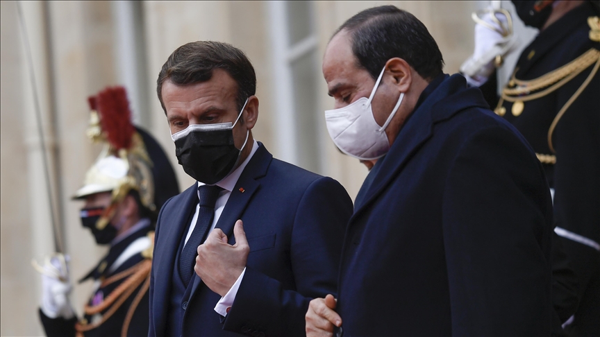 Independent gazetesi: Macron, Fransız silah endüstrisinin sadık müşterisi Sisi'yi ödüllendirdi