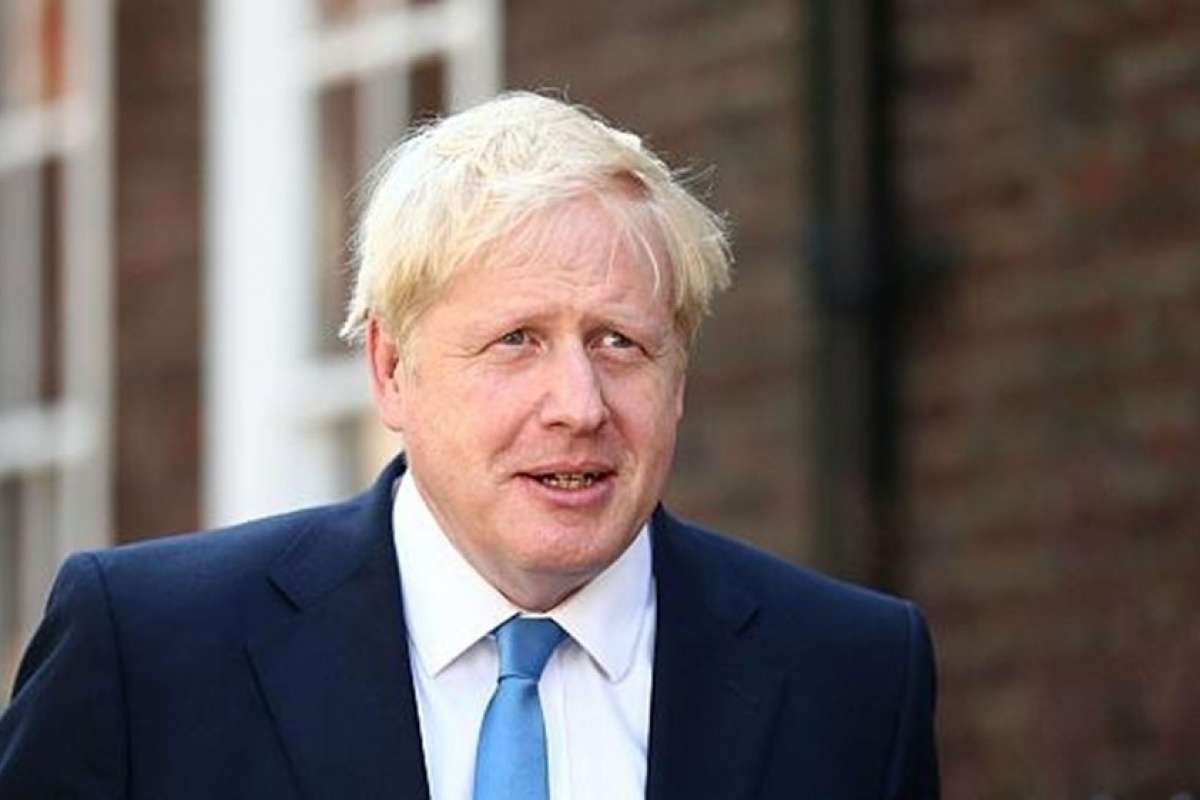 İngiltere Başbakanı Johnson'ın karantina kararı halkı kızdırdı