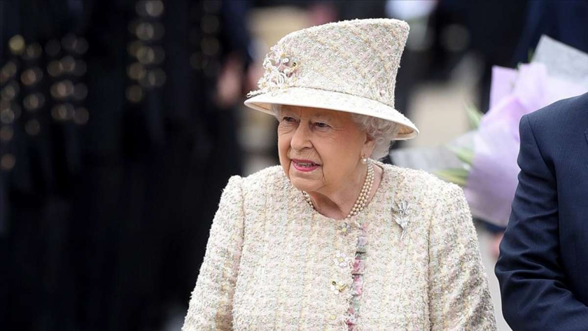 İngiltere Kraliçesi hükümetin yeni yasama dönemi programını açıkladı