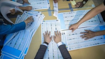 Irak Yüksek Seçim Komisyonu oyların yaklaşık yüzde 6'sının elle sayılmasını planlıyor