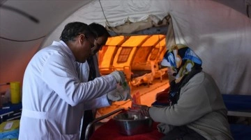 İran, Adıyaman'da kurduğu sahra hastanesinde depremzedelere hizmet vermeye başladı