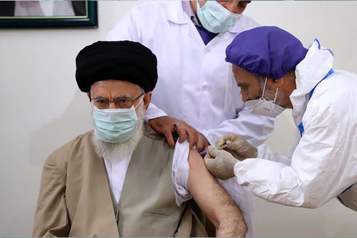 İran Dini Lideri Hamaney, korona virüs aşısı oldu