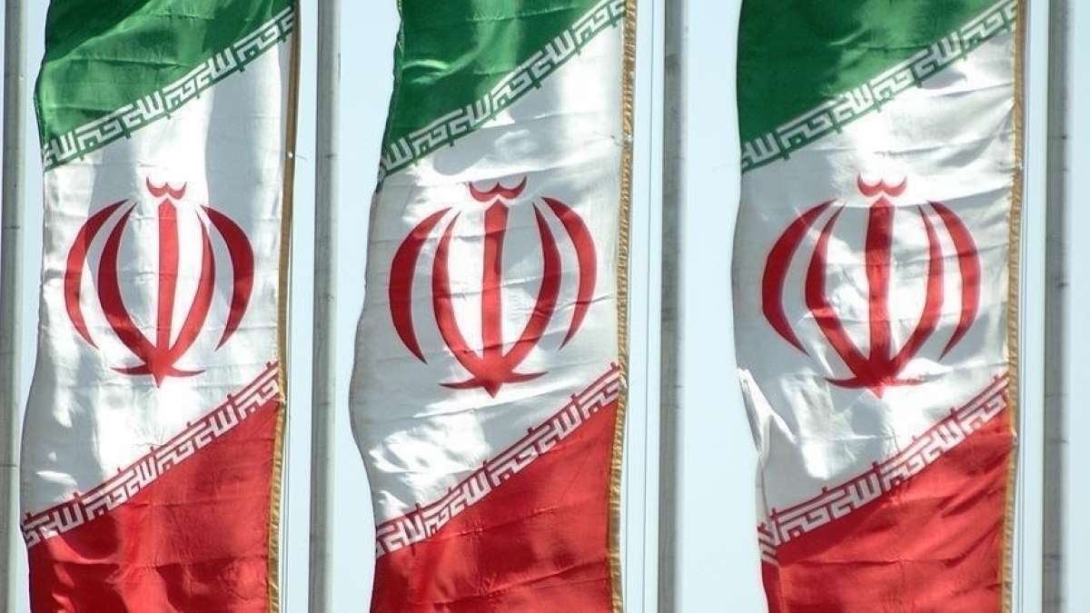 İran Dışişleri Bakanlığı Kızıldeniz'de ülkesine ait bir gemide patlama olduğunu doğruladı