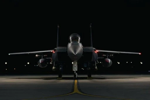 İran Hava Sahası 5 Saat Sonra Yeniden A&ccedil;ıldı