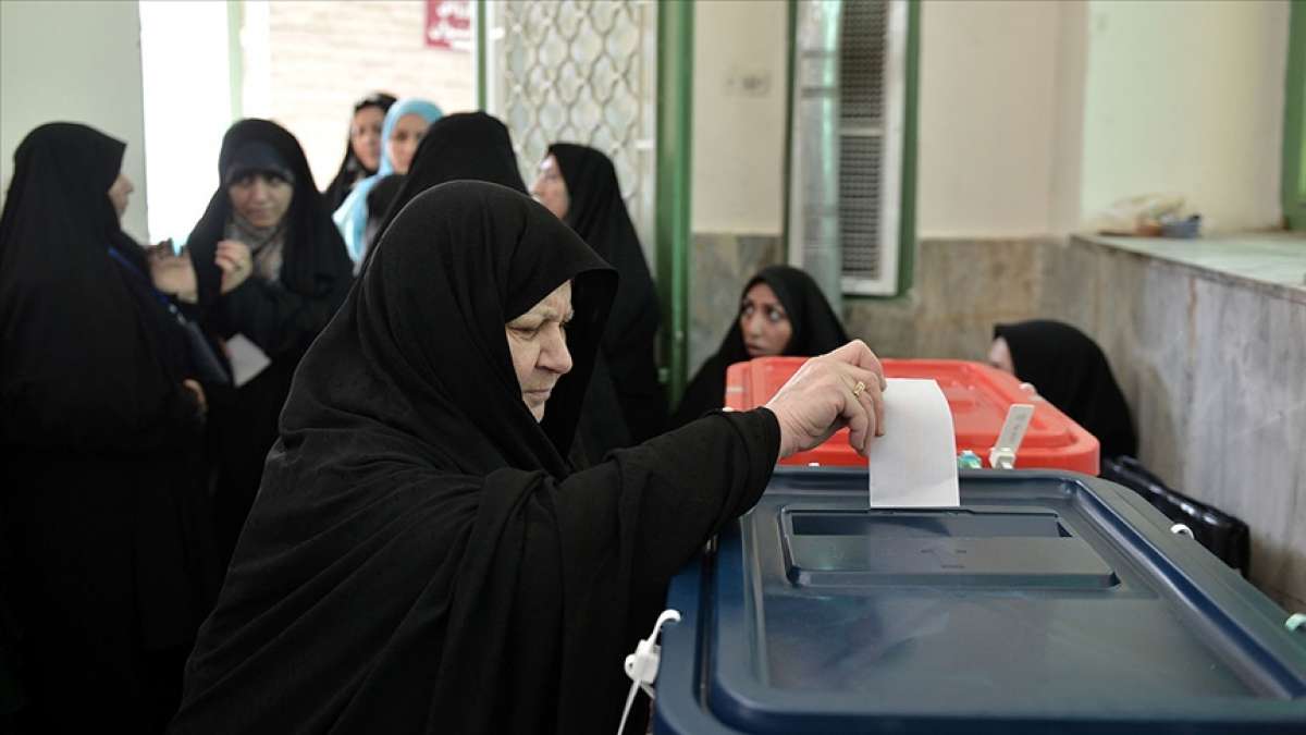 İran'da 18 Haziran'daki cumhurbaşkanlığı seçimlerinde 59 milyon kişi oy kullanabilecek