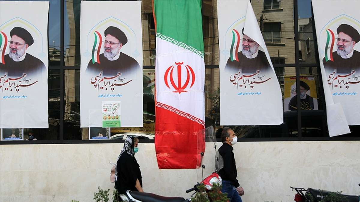 İran'da halk yeni Cumhurbaşkanını seçmek üzere yarın sandık başına gidecek