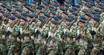 İran'dan Basra Körfezi’nde askeri tatbikat