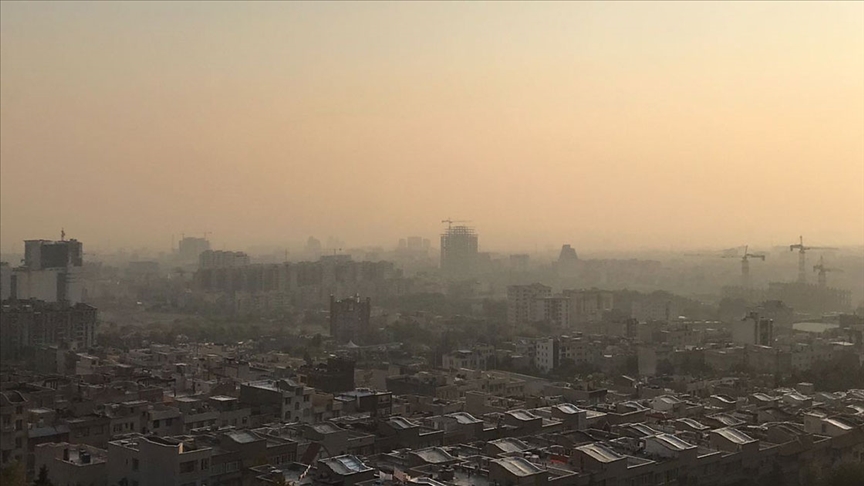 İran'ın başkenti Tahran'da hava kirliliği riskli seviyede