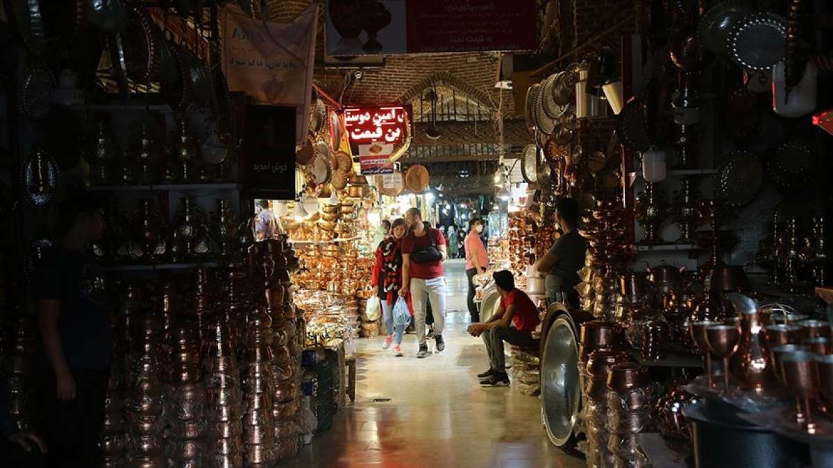İran'ın Urumiye kentinde elektrik kesintileri günlük yaşamı olumsuz etkiliyor
