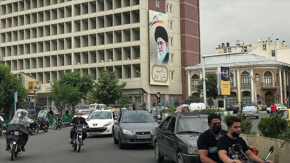 İranlılara Dışişleri Bakanı Zarif'in sızdırılan ses kaydıyla ilgili görüşlerini sorduk