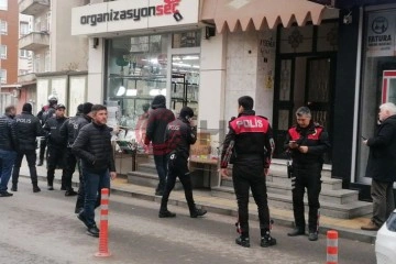 İş yerine gelip &ccedil;alışana kurşun yağdırdılar