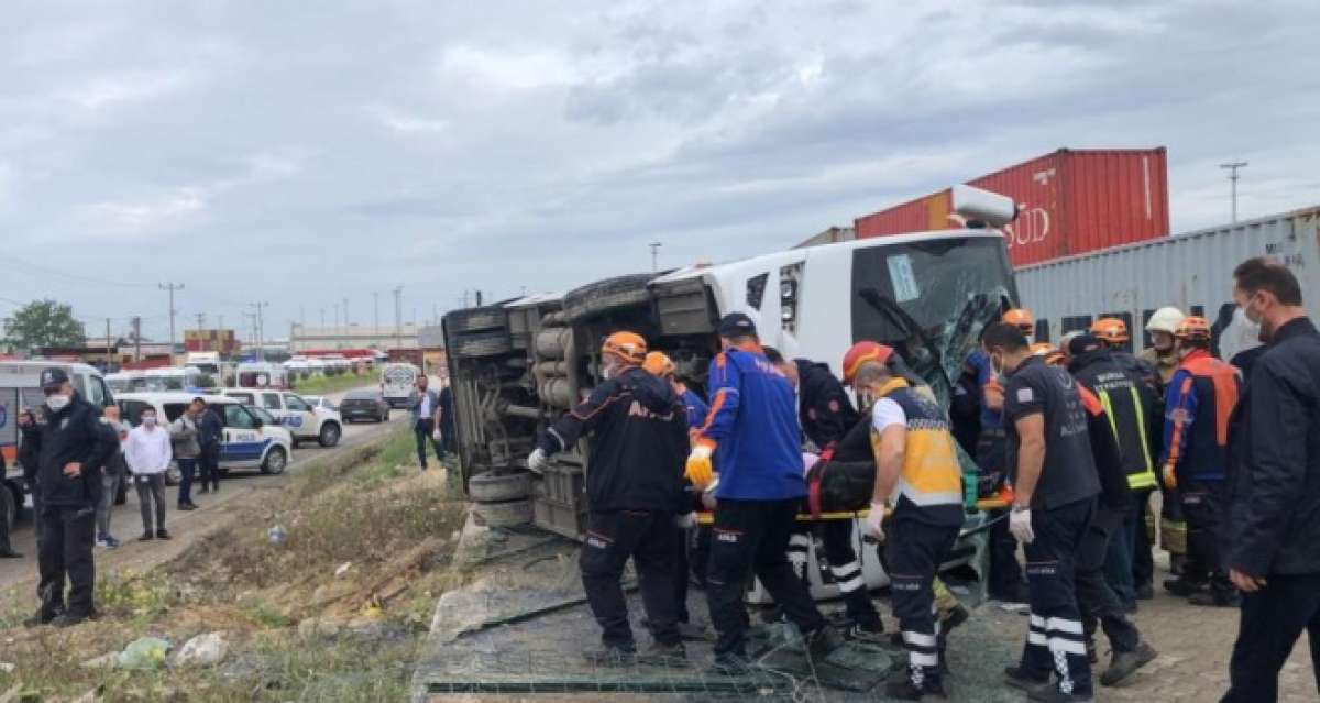 İşçi midibüsü takla attı: 20 işçi yaralandı