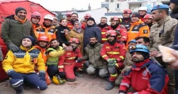 İspanyol ekip 106 saat sonra 2 çocuğu, 108 saat sonra çocukların annesini kurtardı