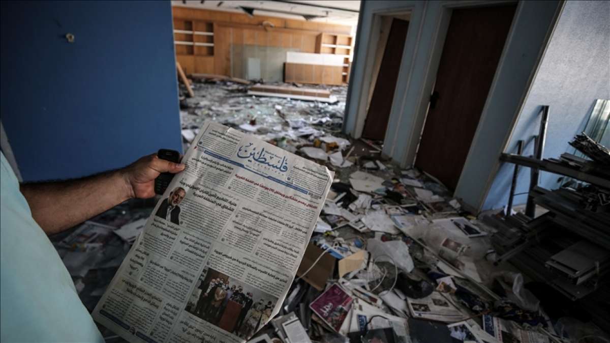 İsrail 11 gün süren saldırılarında Gazze'deki tek günlük gazetenin ofis binasını da vurdu