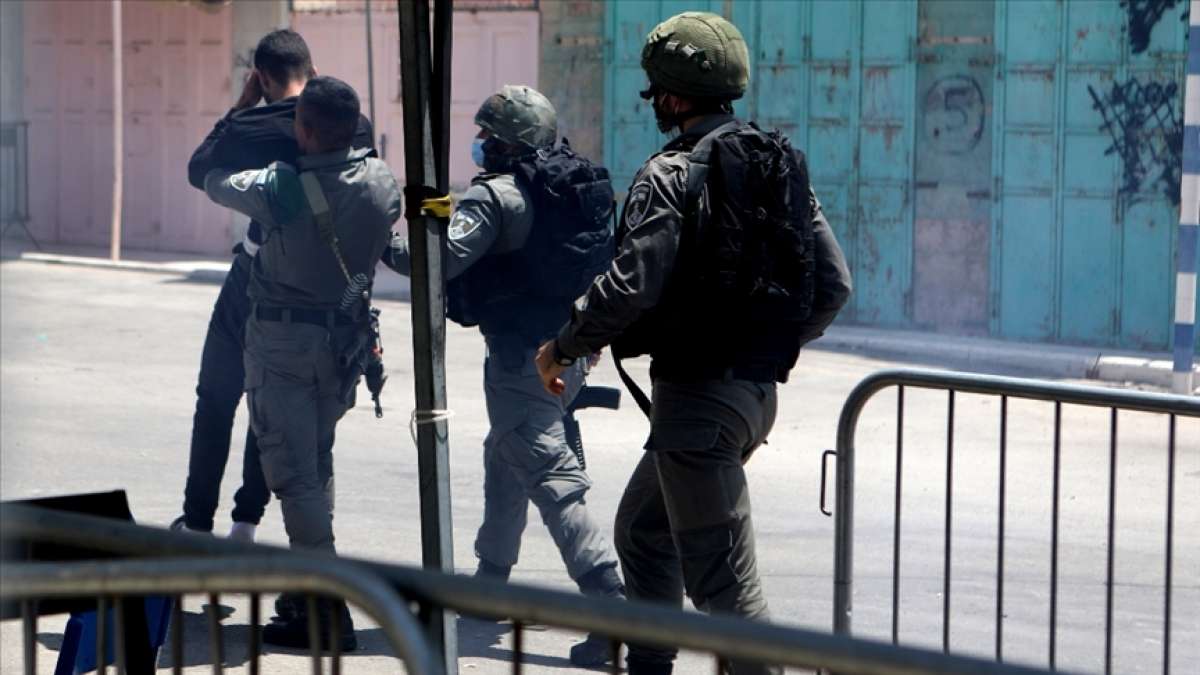 İsrail askerleri Batı Şeria'daki gösterilerde 5 Filistinliyi yaraladı