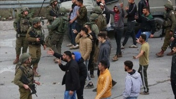İsrail askerlerinin Batı Şeria’daki gösterilere müdahalesinde 15 Filistinli yaralandı