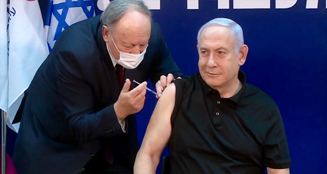 İsrail Başbakanı Netanyahu canlı yayında Covid-19 aşısı oldu