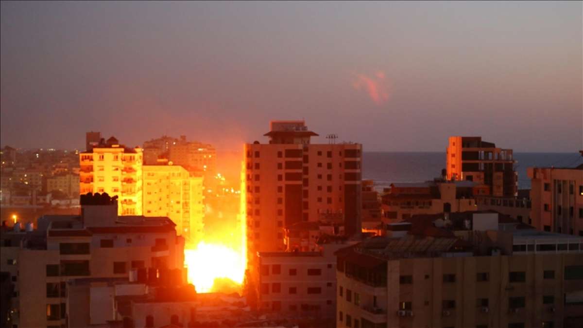 İsrail Gazze'ye yeni saldırı düzenledi, Hamas Tel Aviv'e 130 roket attı