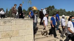 İsrail polisi eşliğindeki 257 fanatik Yahudi, Mescid-i Aksa'ya baskın yaptı