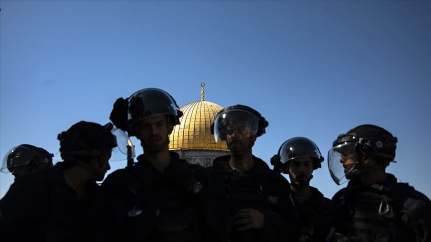 İsrail polisi korumasındaki 130 fanatik Yahudi’den Mescid-i Aksa’ya baskın
