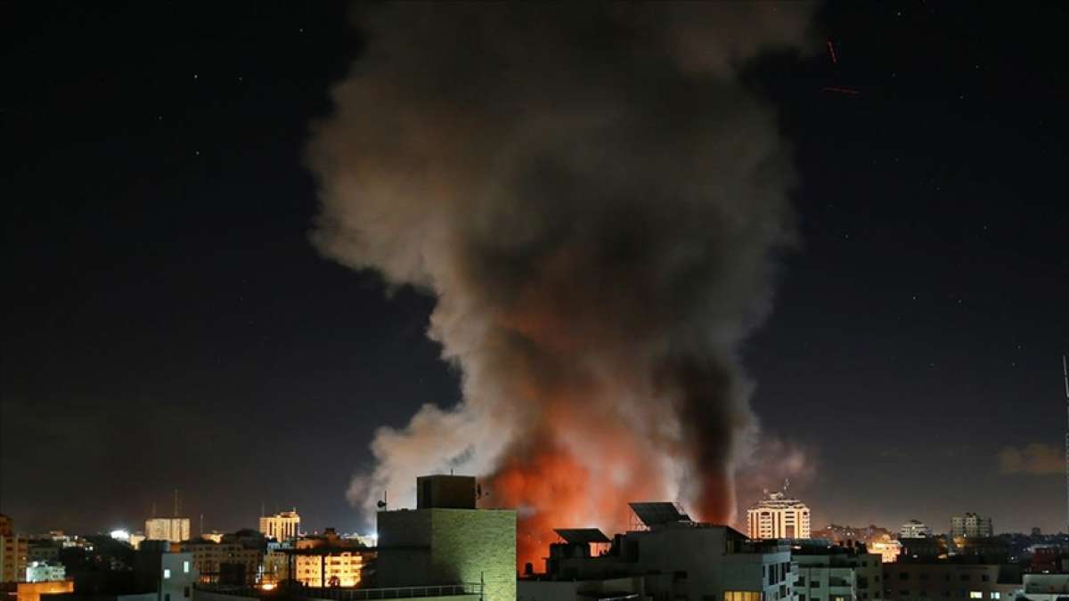 İsrail'in saldırıları nedeniyle Gazze'deki Sağlık Bakanlığı binasında hasar oluştu