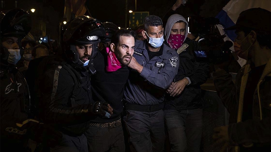 İsrailliler düzenledikleri gösterilerde Netanyahu'nun istifasını istedi