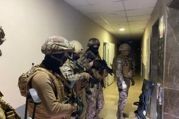 İstanbul merkezli 18 ilde siber dolandırıcılık operasyonu: 153 kişi g&ouml;zaltında