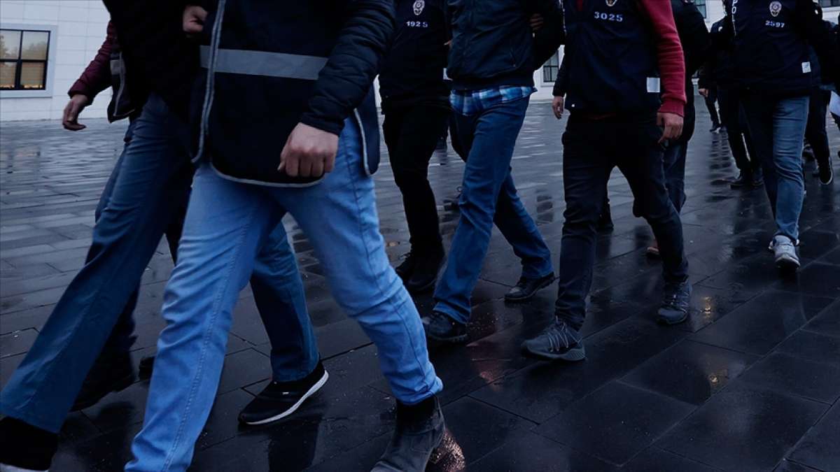 İstanbul merkezli 42 ilde FETÖ'nün TSK yapılanmasına yönelik operasyon: 294 gözaltı kararı