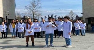 İstanbul Üniversitesi Veteriner Fakültesi öğrencileri eylemlerini sürdürüyor