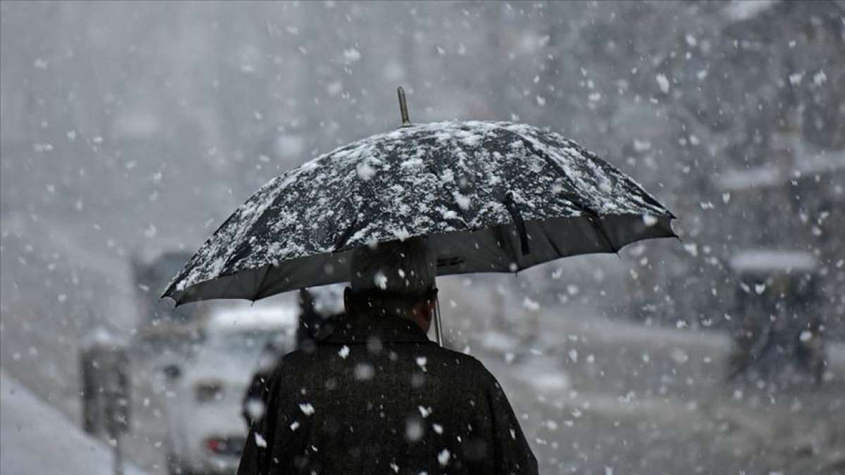 İstanbul Valiliğinden "kar, don, buzlanma ve ani sıcaklık düşüşü" uyarısı