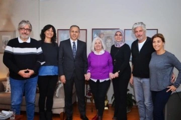 İstanbul Valisi Ali Yerlikaya: 'Nejat Baba’yı oğulları ve ailesiyle özlem ile andık'