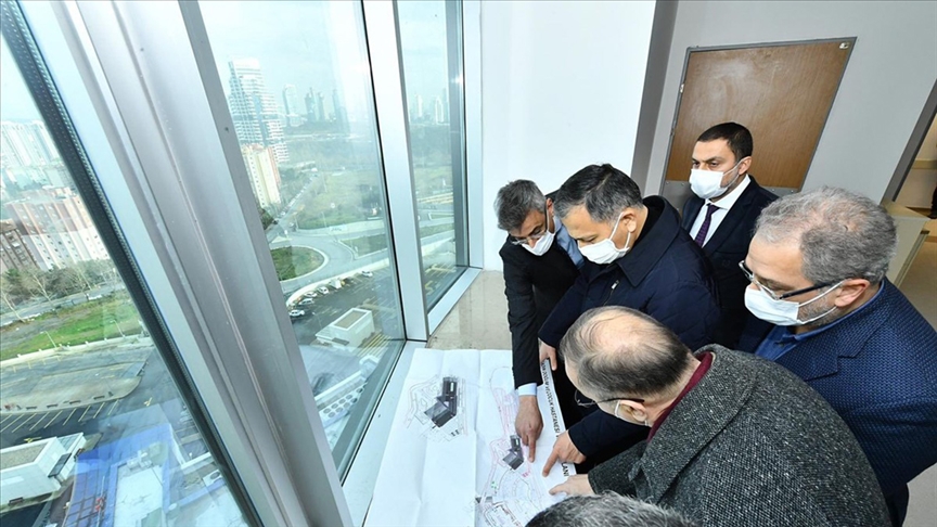 İstanbul Valisi Ali Yerlikaya Seyrantepe Hastanesi'ndeki çalışmaları inceledi