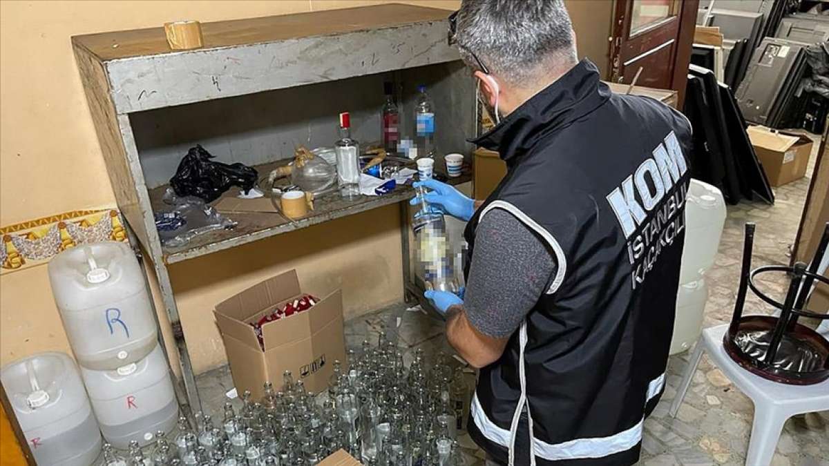 İstanbul'da 2 bin 162 litre sahte içki ele geçirildi