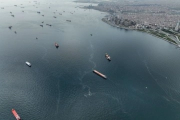 İstanbul’da denizdeki kirlilik dron ile görüntülendi