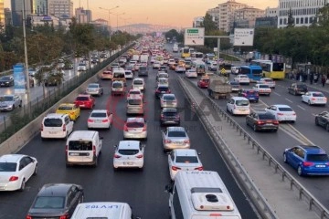 İstanbul’da haftanın ilk iş gününde trafik yoğunluğu