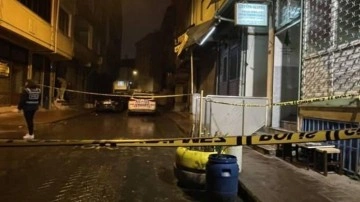 İstanbul&rsquo;da maskeli şahış silahla dehşet sa&ccedil;tı: 3 yaralı