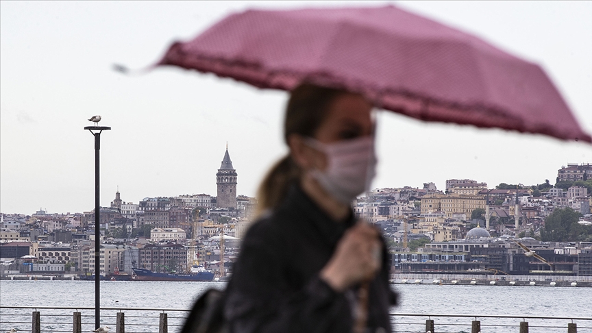 İstanbul'da öğleden sonra hafif yağmur bekleniyor