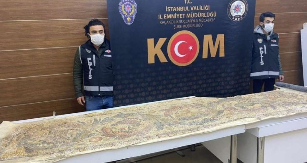 İstanbul'da Roma dönemine ait 3 metre uzunluğunda mozaik ele geçirildi