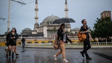 İstanbul'da sağanak aralıklarla etkili oluyor
