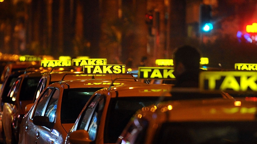 İstanbul'da taksi, minibüs ve dolmuş ücretlerine yüzde 11 zam yapıldı