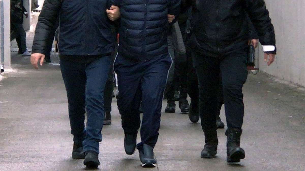 İstanbul'da terör örgütü DHKP/C'ye yönelik operasyonda 5 gözaltı
