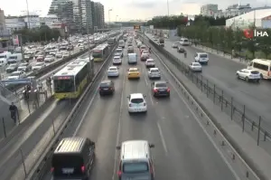 İstanbul’da trafik yoğunluğu, yüzde 71 seviyesine ulaştı