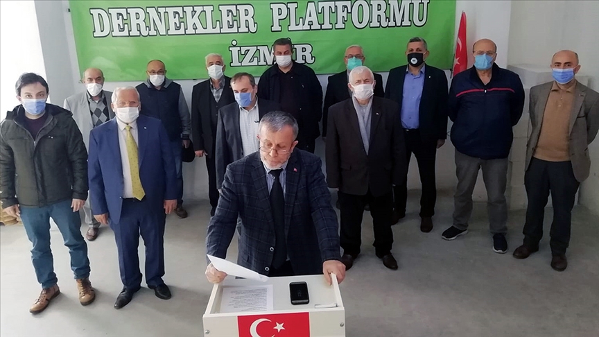 İstanbul'daki Şeb-i Arus töreninde Kur'an-ı Kerim'in Türkçe okunmasına tepki