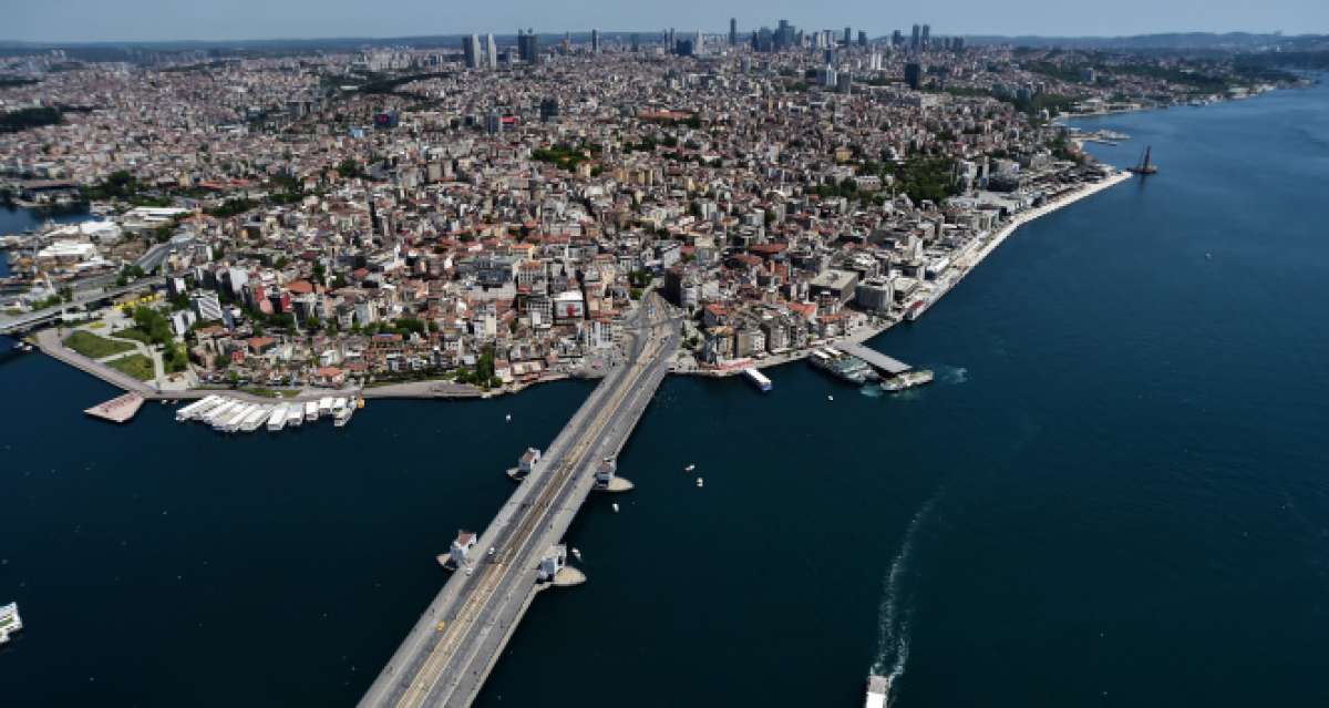 İstanbul'un tarihi ve turistik yerleri havadan görüntülendi