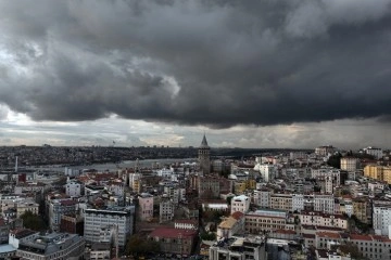 İstanbul’un üzerini yağmur bulutları kapladı