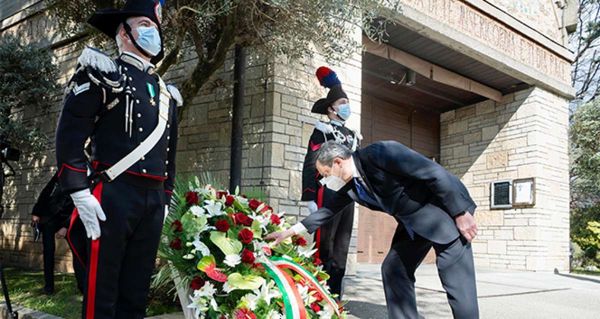 İtalya'da Covid-19 kurbanları anıldı