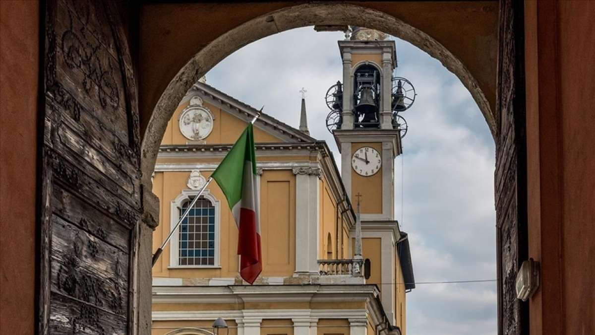 İtalyan parlamentosu, AB'den alınacak kurtarma fonuna ilişkin hükümet planını onayladı